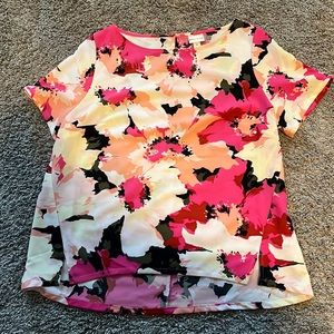 Ava & Viv Pink Floral Short Sleeved Top